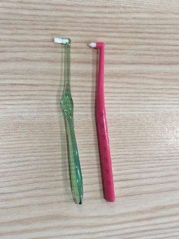 ワンタフトブラシ2種類